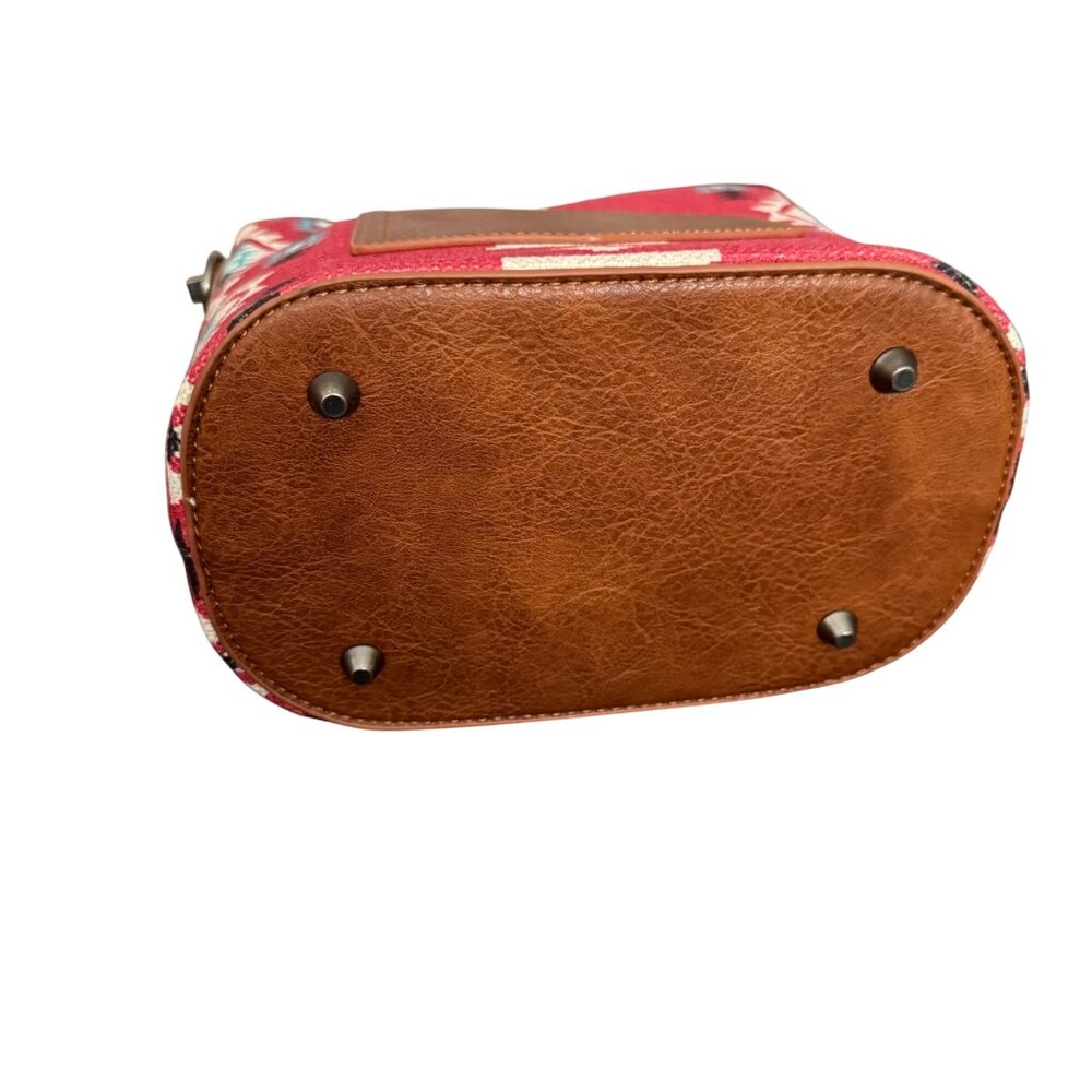 Wrangler Red Aztec Print Canvas & Faux Leather Crossbody Bag NWOT - Picture 5 of 7